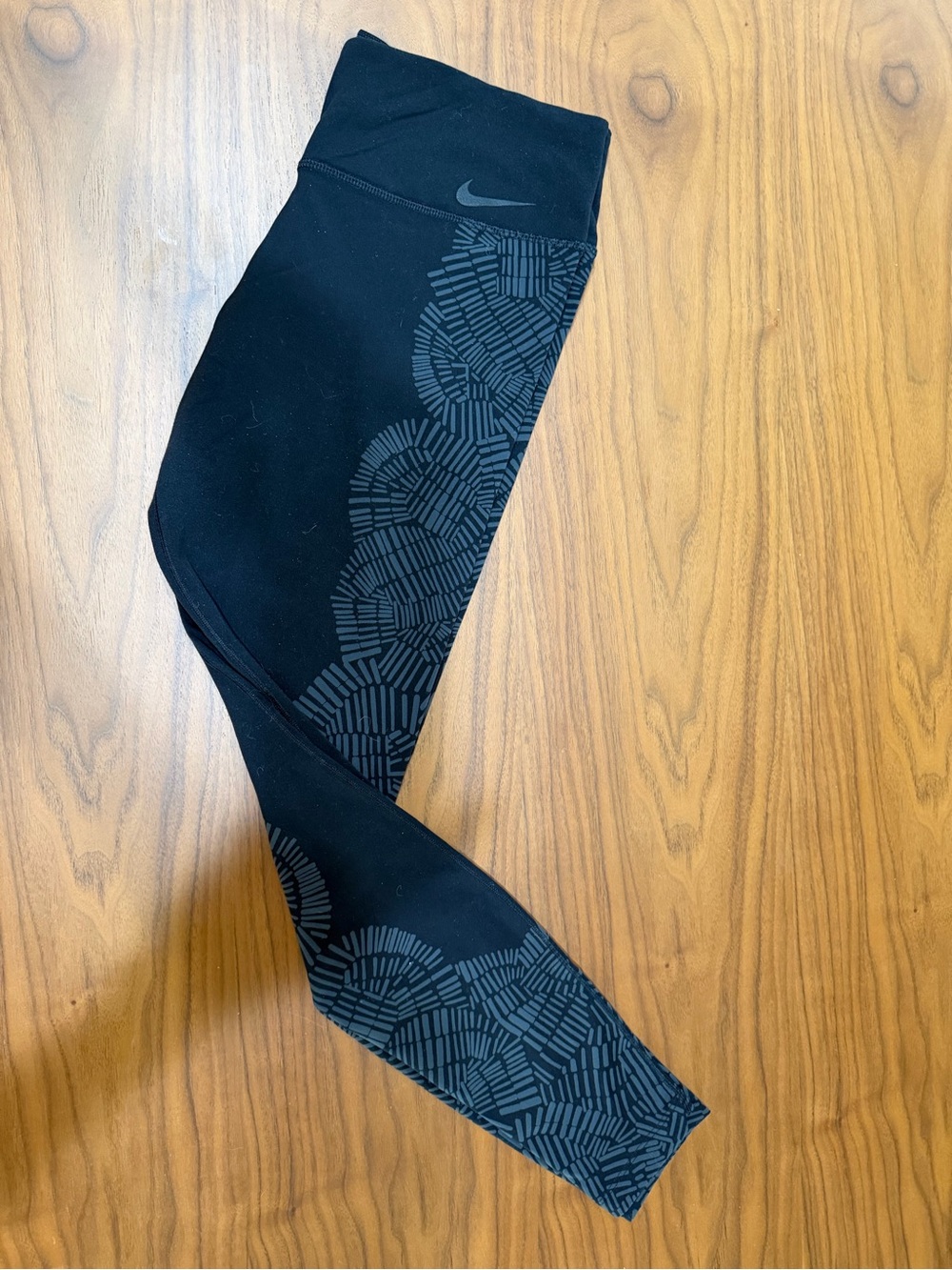 Nike Dri-FIT Legendary Engineered Tidal Fit Leggings *NWOT